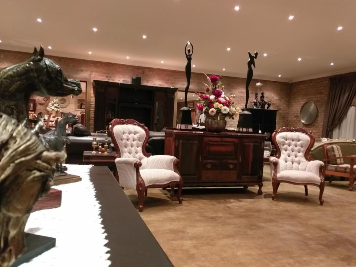 Maretlwane Guesthouse Бъфелспуурт Екстериор снимка