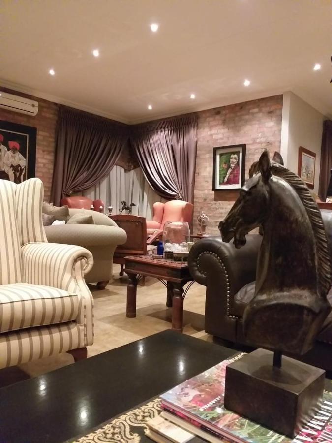 Maretlwane Guesthouse Бъфелспуурт Екстериор снимка