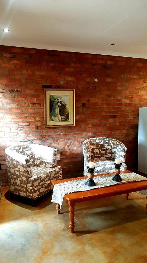 Maretlwane Guesthouse Бъфелспуурт Екстериор снимка