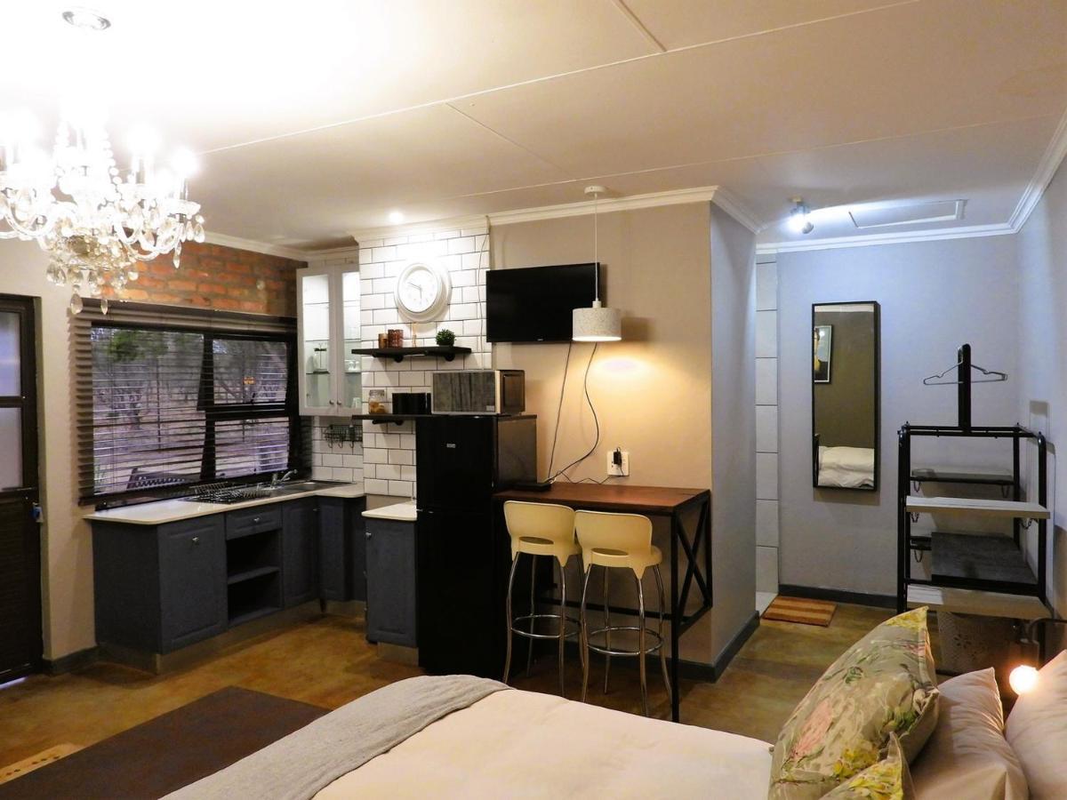 Maretlwane Guesthouse Бъфелспуурт Екстериор снимка