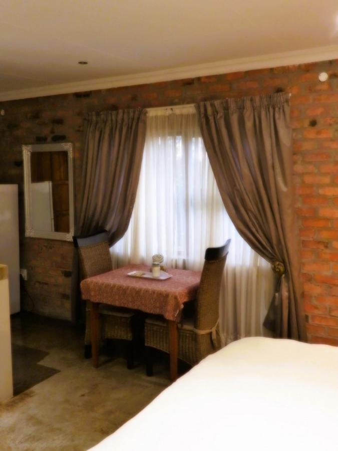 Maretlwane Guesthouse Бъфелспуурт Екстериор снимка